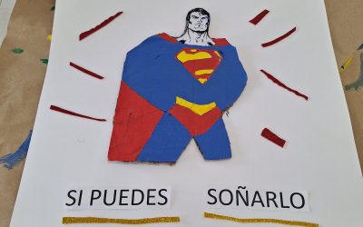 Cartel del superhéroe y vocabulario del cole