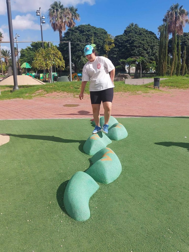 20251030_105000-768x1024