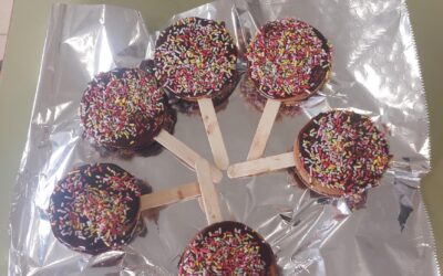 Haciendo una piruleta de chocolate